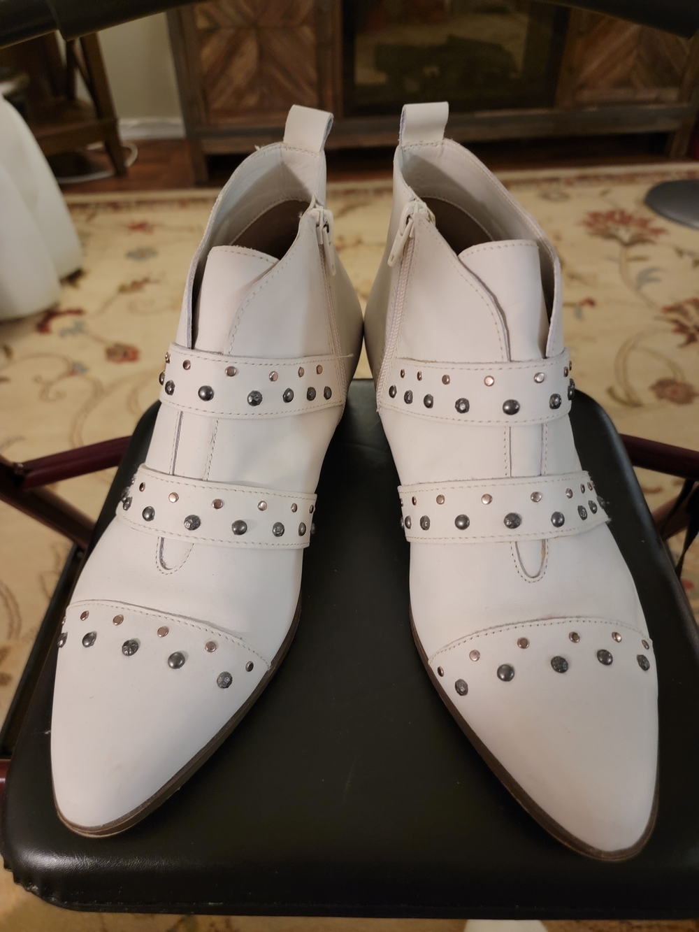 Studded Pointed-Toe Ankle Boots - White Naturalizer Sz 11M